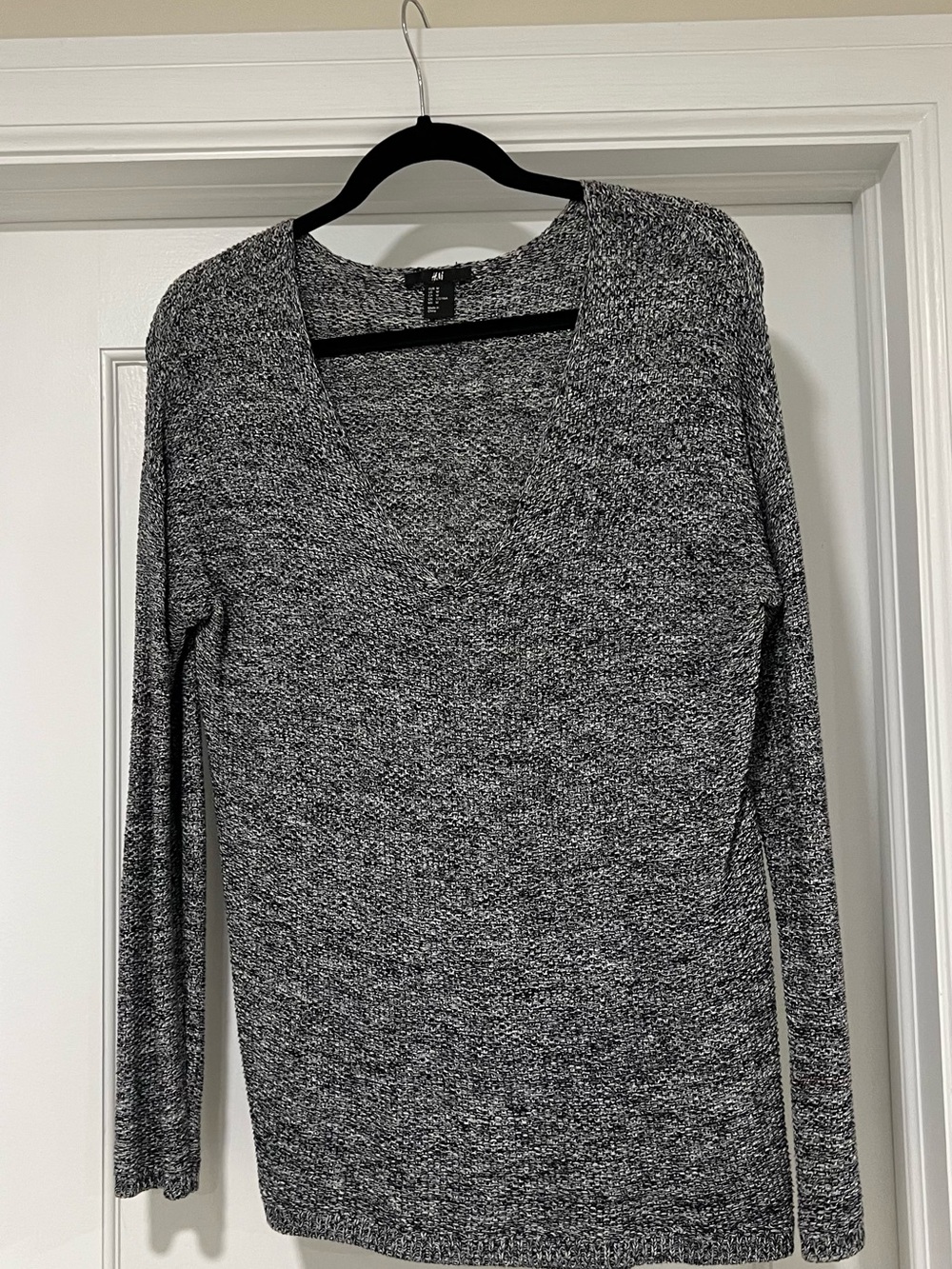 H&M Black & White Marled V-Neck Sweater